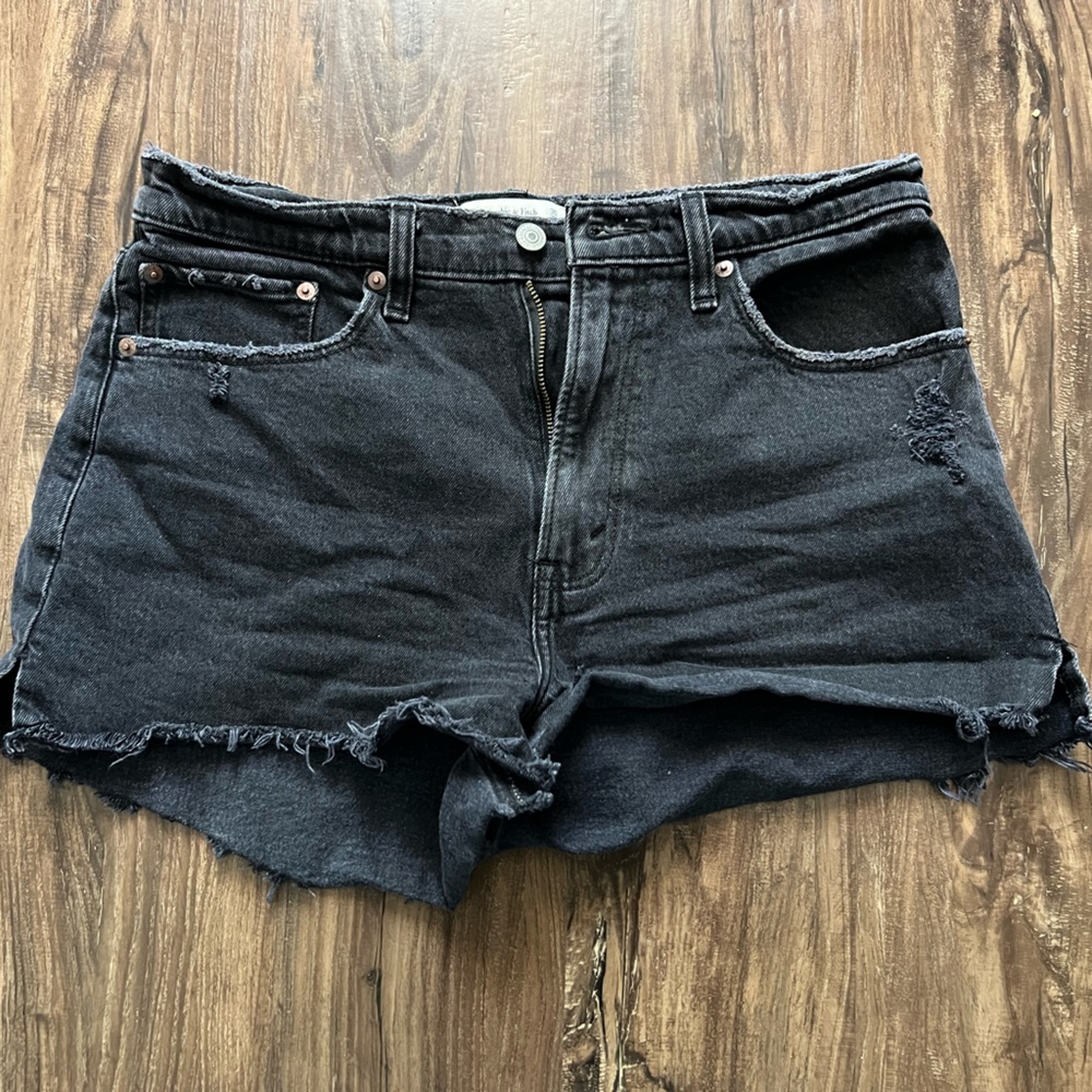 Abercrombie and Fitch black mom shorts